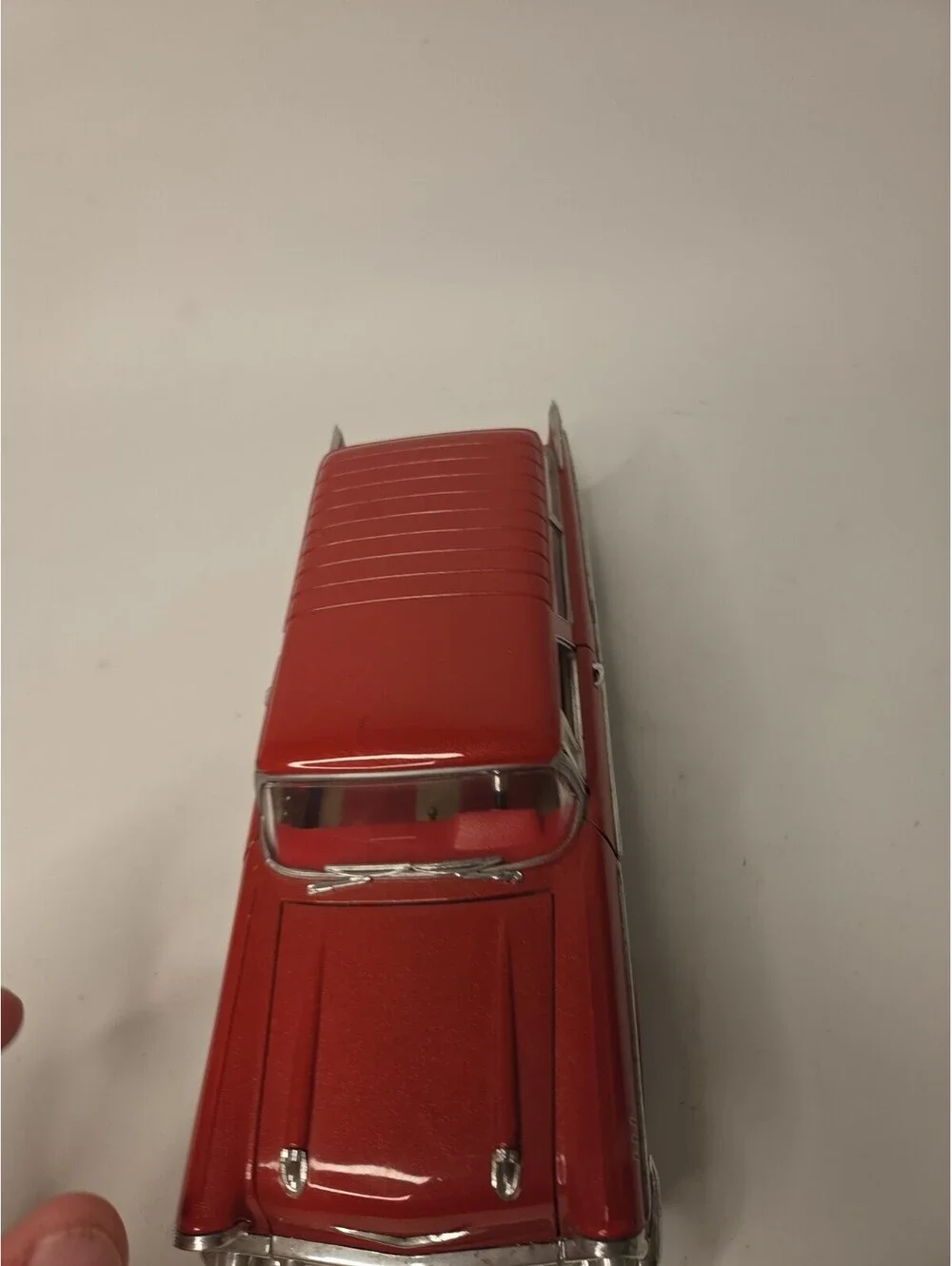 Road Tough Collection 1957 Chevrolet Nomad  DIECAST MODEL CAR 1:18 Orange